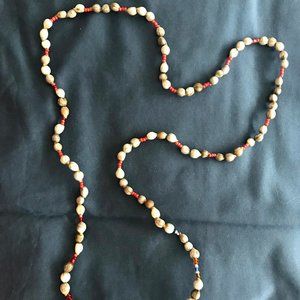 Artsy bead necklace